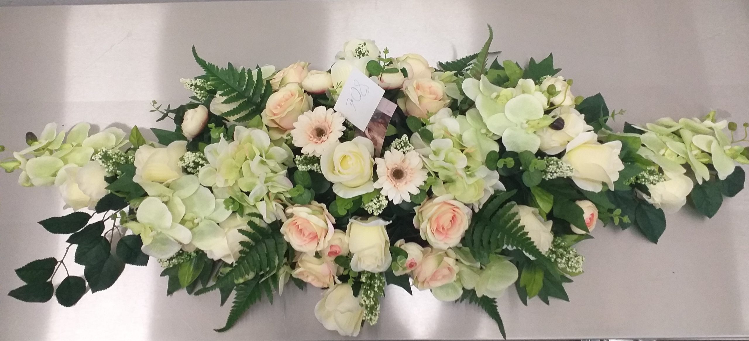 Fleurs en soie du funérarium Simon et Fils rue Saint-Nicolas à Liège