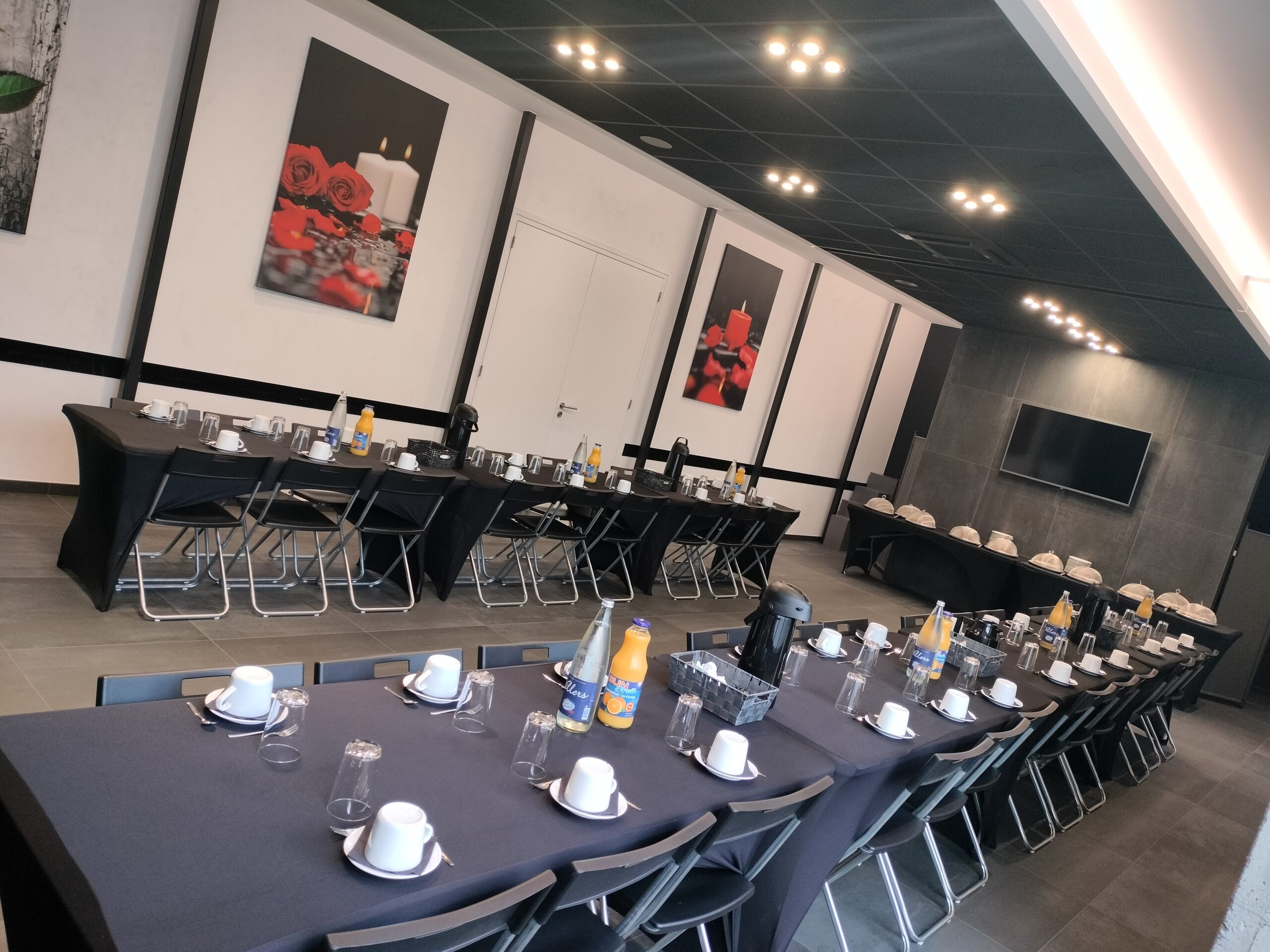 Salle de réception du funérarium Simon & Fils rue Saint-Nicolas à Liège